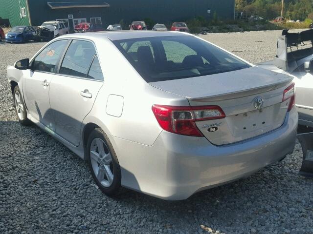 4T1BF1FK5EU421651 - 2014 TOYOTA CAMRY L SILVER photo 3