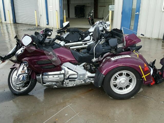 1HFSC47094A303216 - 2004 HONDA GL1800 PURPLE photo 9