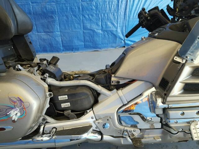 1HFSC470X3A207254 - 2003 HONDA GL1800 SILVER photo 7