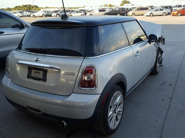 WMWMF3C53ATZ23207 - 2010 MINI COOPER SILVER photo 4