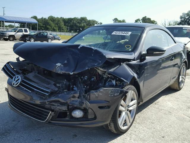 WVWFW8AH2FV000749 - 2015 VOLKSWAGEN EOS LUX Чорний фото 2