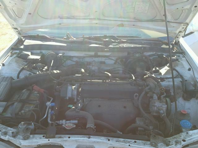 1HGCE1725RA008213 - 1994 HONDA ACCORD WHITE photo 7