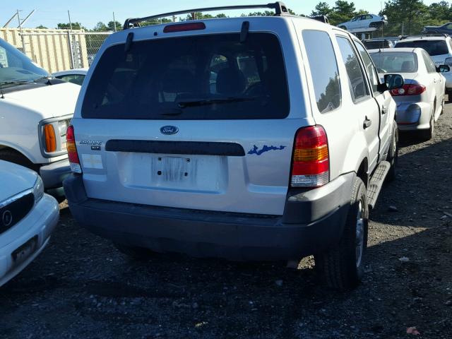 1FMYU93173KD46910 - 2003 FORD ESCAPE XLT SILVER photo 4