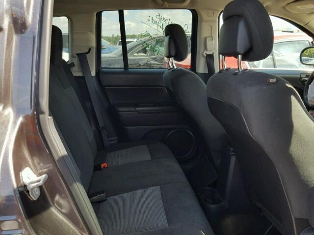 1C4NJCBB1FD372581 - 2015 JEEP COMPASS SP 灰色 照片 6