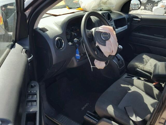 1C4NJCBB1FD372581 - 2015 JEEP COMPASS SP 灰色 照片 9