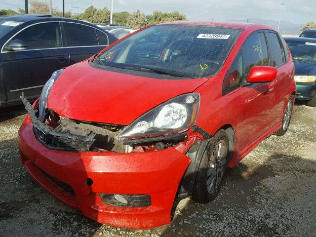 JHMGE8H53DC020650 - 2013 HONDA FIT SPORT RED photo 2