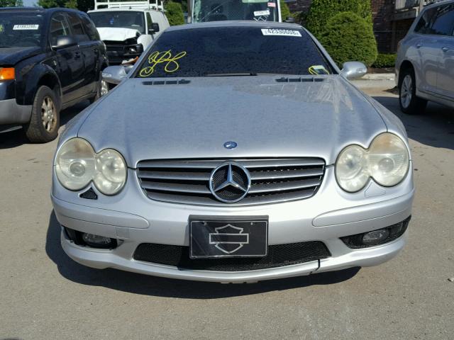 WDBSK75F93F033345 - 2003 MERCEDES-BENZ SL 500R SILVER photo 9