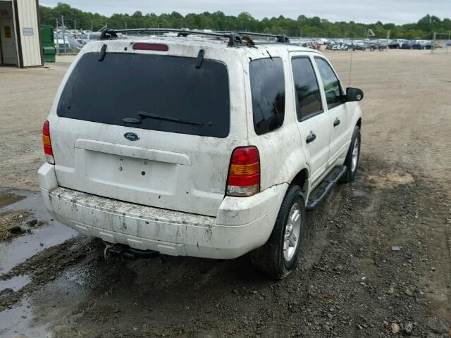 1FMYU96H85KC53356 - 2005 FORD ESCAPE WHITE photo 4