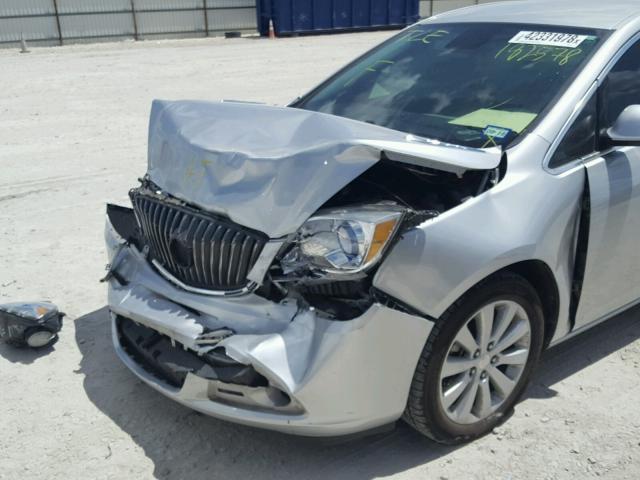 1G4PP5SK6F4182578 - 2015 BUICK VERANO SILVER photo 9