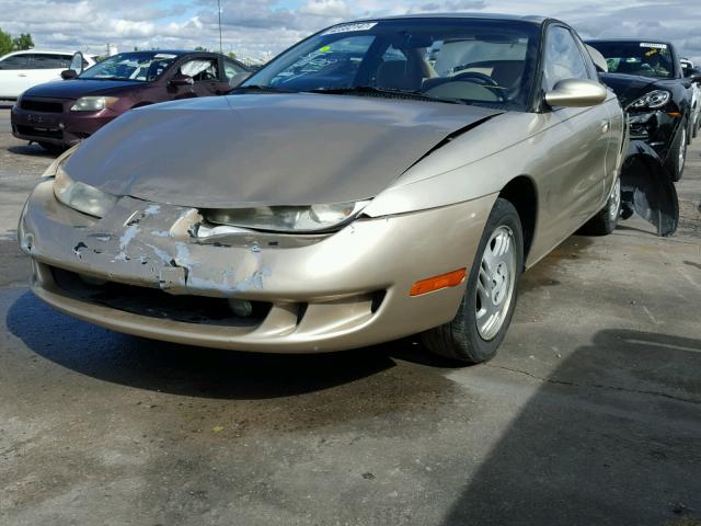 1G8ZY1272XZ313907 - 1999 SATURN SC2 GOLD photo 2