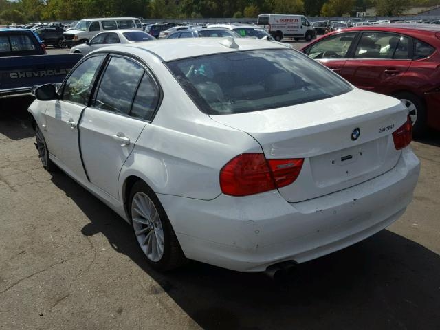 WBAPK7C51BA464188 - 2011 BMW 328 XI WHITE photo 3