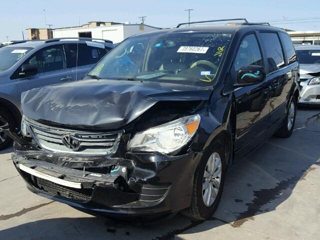 2C4RVABG8CR354934 - 2012 VOLKSWAGEN ROUTAN BLACK photo 2