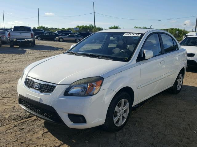 KNADH4A31A6613220 - 2010 KIA RIO LX WHITE photo 2