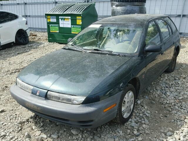 1G8ZG8283WZ316530 - 1998 SATURN SW1 GREEN photo 2