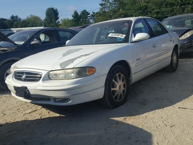 2G4WB52K1W1574874 - 1998 BUICK REGAL LS WHITE photo 2