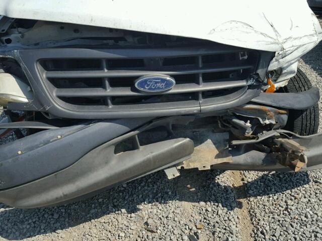 2FTRF17254CA60647 - 2004 FORD F-150 HERI WHITE photo 9