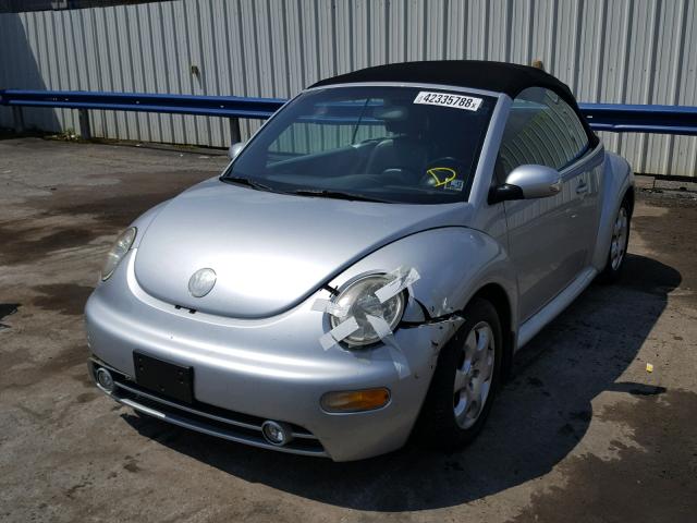 3VWCK21Y43M313042 - 2003 VOLKSWAGEN NEW BEETLE SILVER photo 2