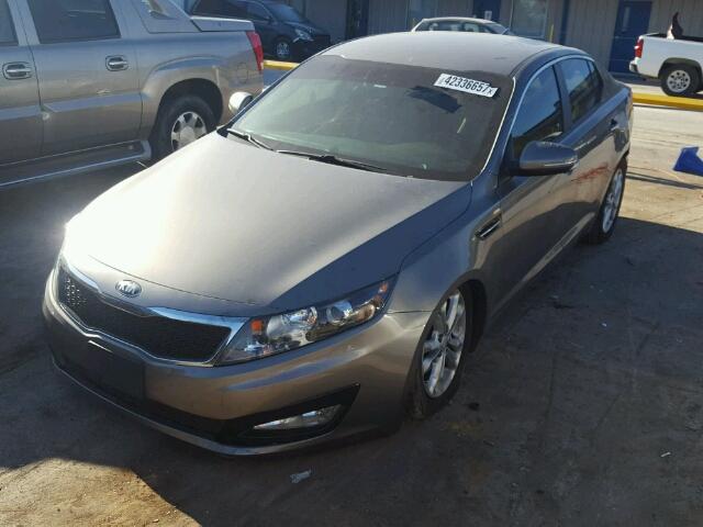 5XXGM4A7XDG115649 - 2013 KIA OPTIMA LX GRAY photo 2