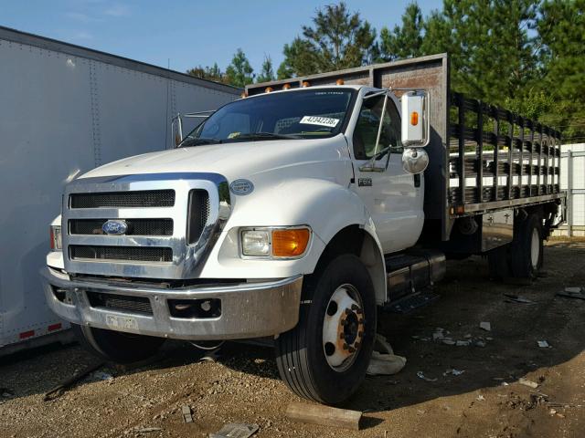 3FRNF65D19V167316 - 2009 FORD F650 SUPER WHITE photo 2