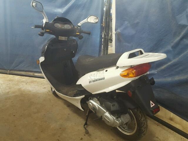 LD5TCBPA8D1003004 - 2013 BENZ SCOOTER WHITE photo 3