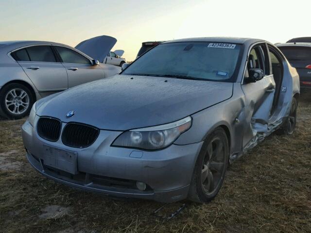 WBANA73545CR58810 - 2005 BMW 530 GRAY photo 2