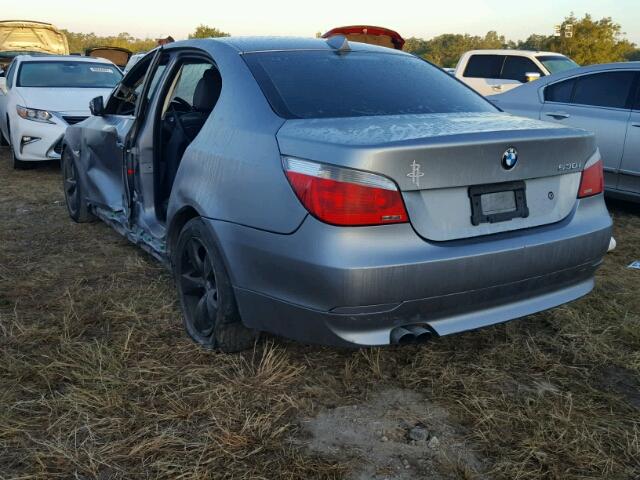 WBANA73545CR58810 - 2005 BMW 530 GRAY photo 3