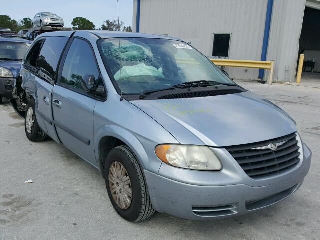 1C4GP45R05B235163 - 2005 CHRYSLER TOWN & COU BLUE photo 1