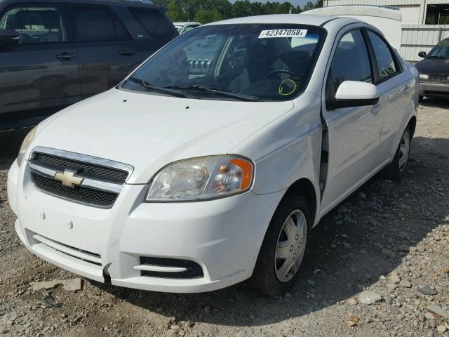 KL1TD5DE8BB184056 - 2011 CHEVROLET AVEO LS WHITE photo 2