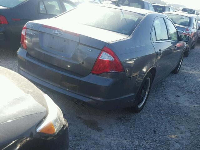 3FAHP0HA2BR174673 - 2011 FORD FUSION SE GRAY photo 4