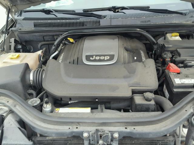 1J8HR68208C228553 - 2008 JEEP GRAND CHER SILVER photo 7