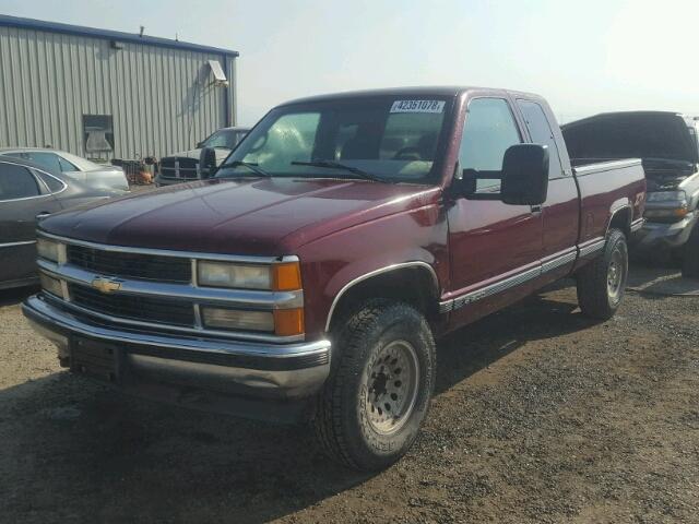 1GCEK19R3TE171288 - 1996 CHEVROLET GMT-400 K1 BURGUNDY photo 2