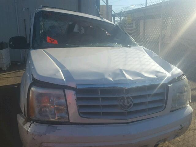 1GYEK63N93R189817 - 2003 CADILLAC ESCALADE WHITE photo 9