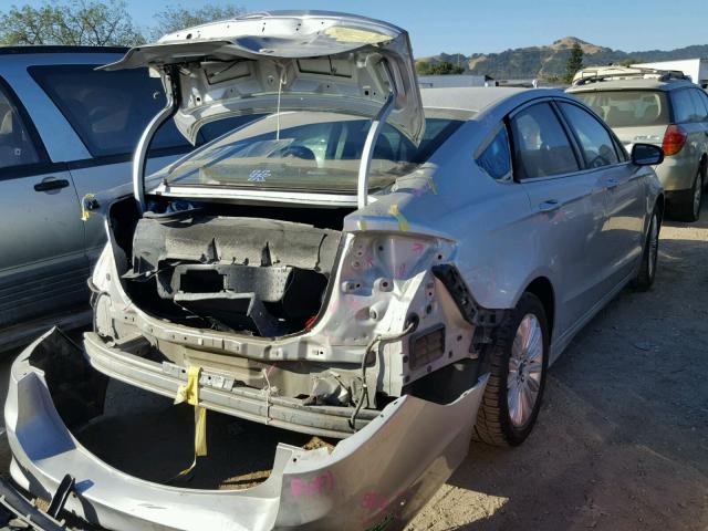 3FA6P0PU9DR332254 - 2013 FORD FUSION SE SILVER photo 4