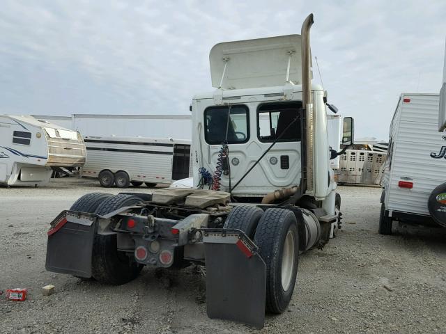 3AKBGADV5ESFY9164 - 2014 FREIGHTLINER CASCADIA 1 WHITE photo 4