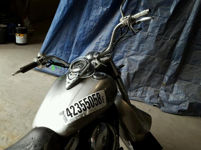 JKBVNAN145A022198 - 2005 KAWASAKI VN1500 N1 SILVER photo 5