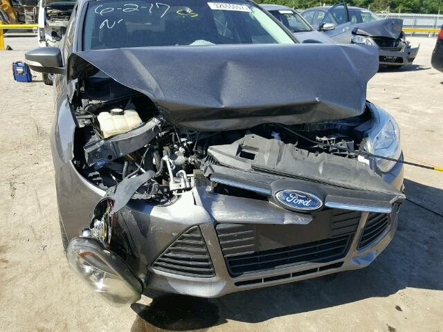 1FADP3F27DL285751 - 2013 FORD FOCUS GRAY photo 9