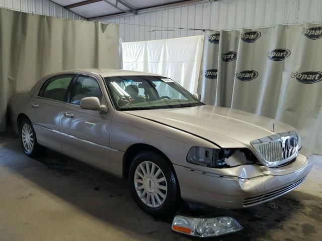 1LNHM82W43Y640737 - 2003 LINCOLN TOWN CAR BEIGE photo 1