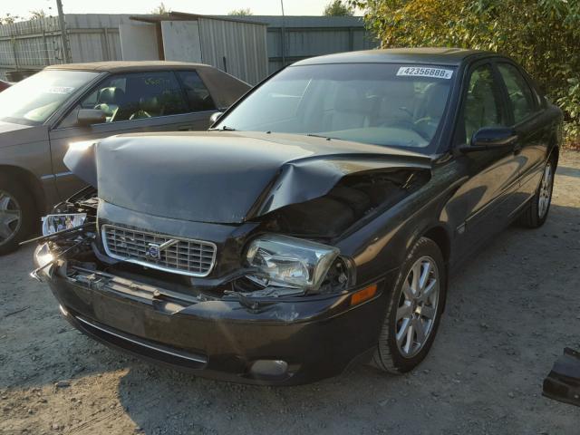 YV1TS592X51406145 - 2005 VOLVO S80 2.5T BLACK photo 2