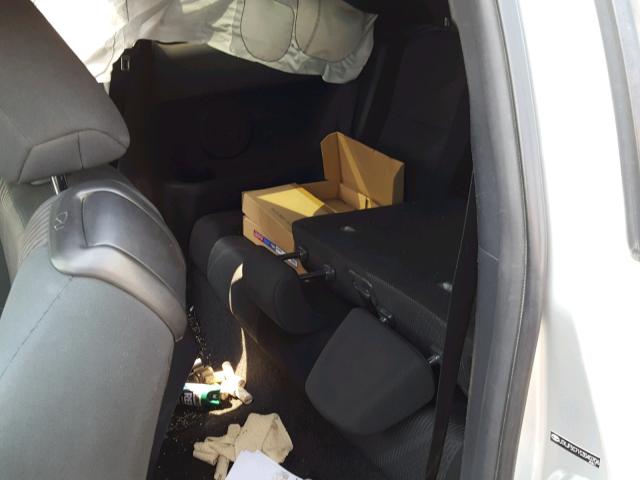 JTKJF5C71C3040706 - 2012 TOYOTA SCION TC 银色 照片 6