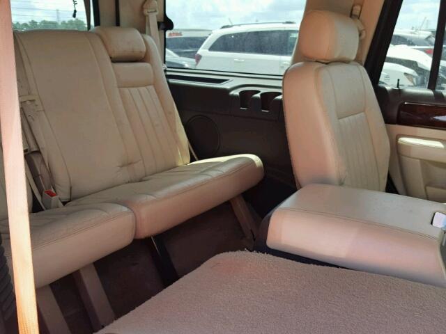 5LMFU27R53LJ48168 - 2003 LINCOLN NAVIGATOR Silber Foto 6