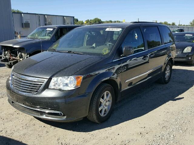 2C4RC1BG2CR188299 - 2012 CHRYSLER TOWN & COU GRAY photo 2