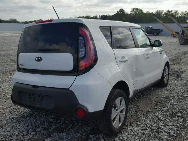 KNDJN2A29G7375498 - 2016 KIA SOUL WHITE photo 4