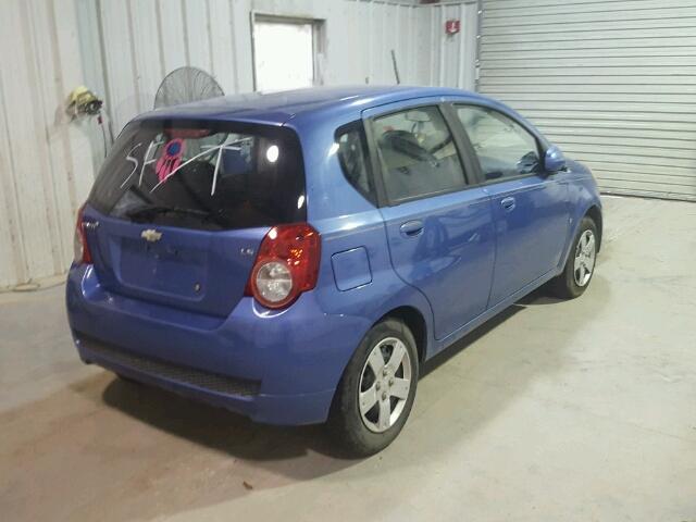 KL1TD66EX9B333581 - 2009 CHEVROLET AVEO LS BLUE photo 4