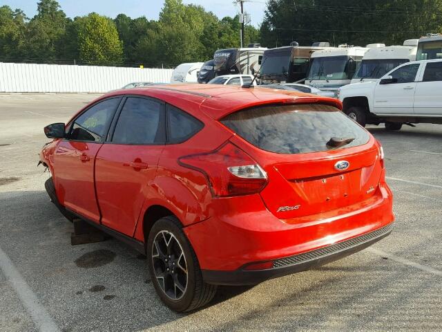 1FAHP3K23CL444531 - 2012 FORD FOCUS RED photo 3