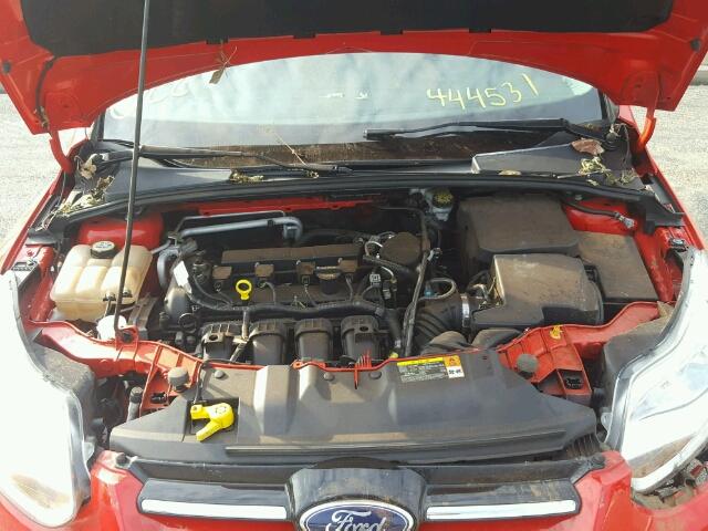 1FAHP3K23CL444531 - 2012 FORD FOCUS RED photo 7