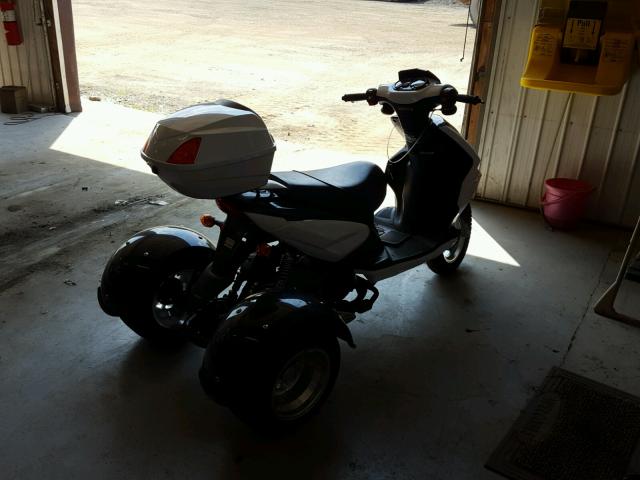 L37LMGFV3BZ080008 - 2011 OTHER MOPED BLACK photo 4