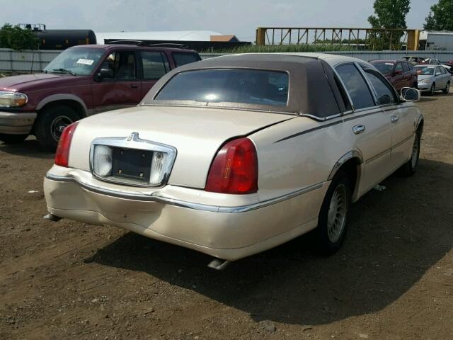 1LNFM83W0WY698421 - 1998 LINCOLN TOWN CAR C BEIGE photo 4