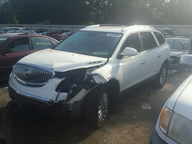 5GALRBED4AJ112727 - 2010 BUICK ENCLAVE CX WHITE photo 2