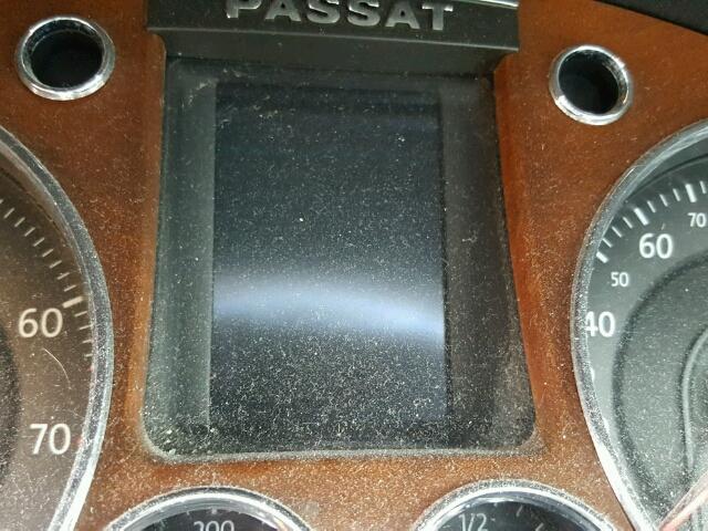 WVWFU73C06P143463 - 2006 VOLKSWAGEN PASSAT BLUE photo 8