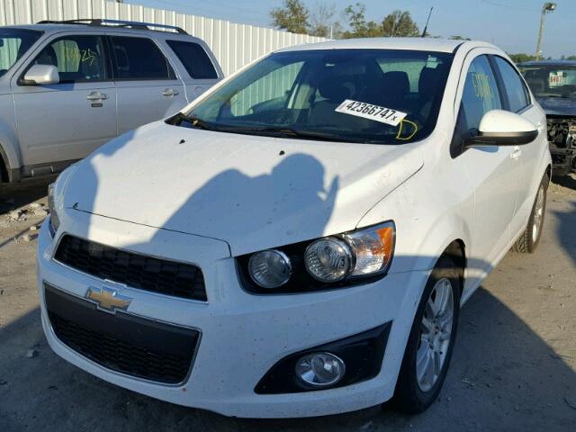 1G1JC5SH6D4212145 - 2013 CHEVROLET SONIC WHITE photo 2